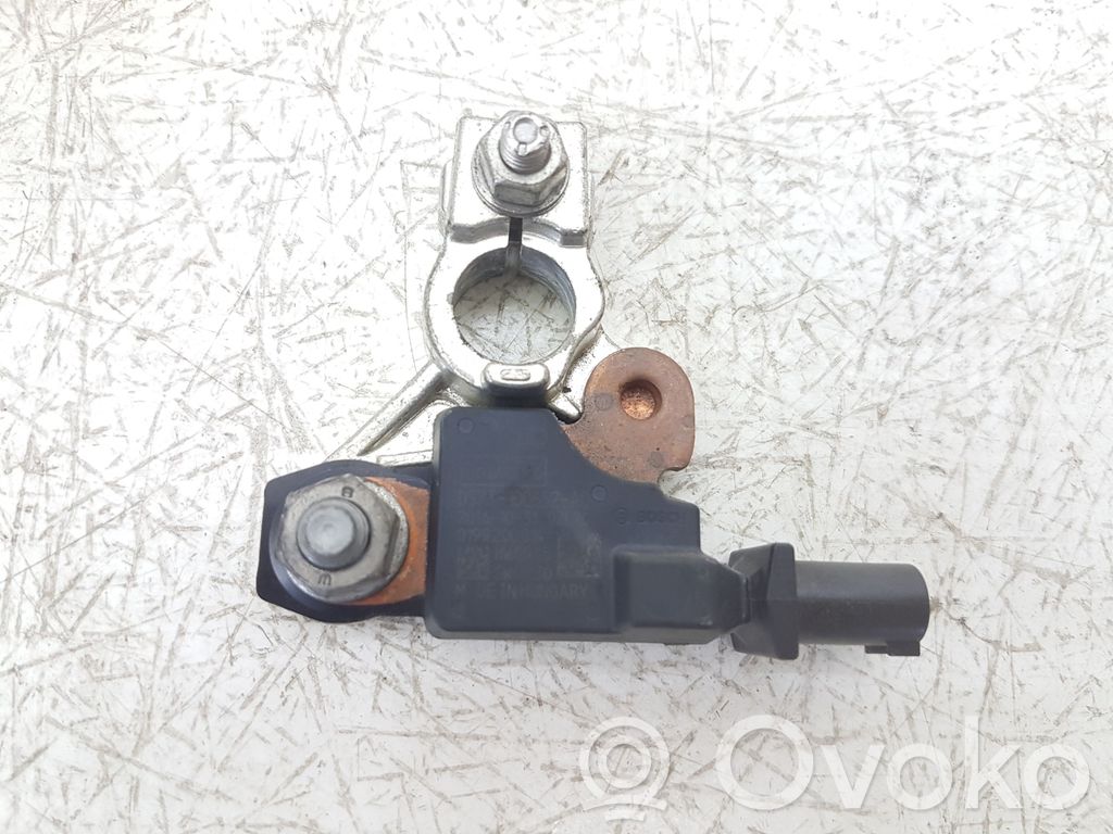 Ford Fusion II Minus / Klema / Przewód akumulatora 