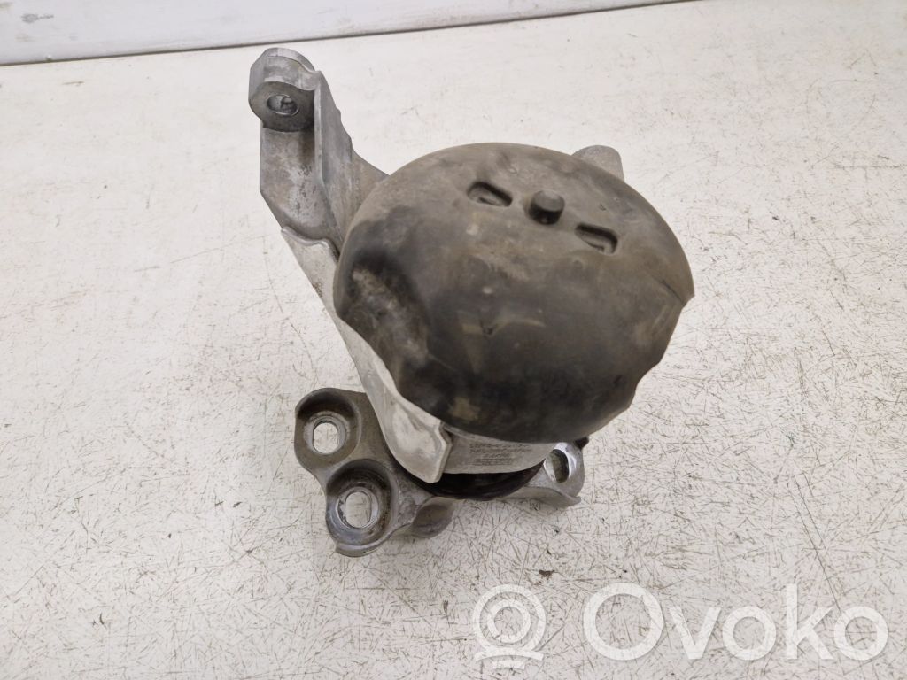 Ford Explorer VI Engine mount bracket 