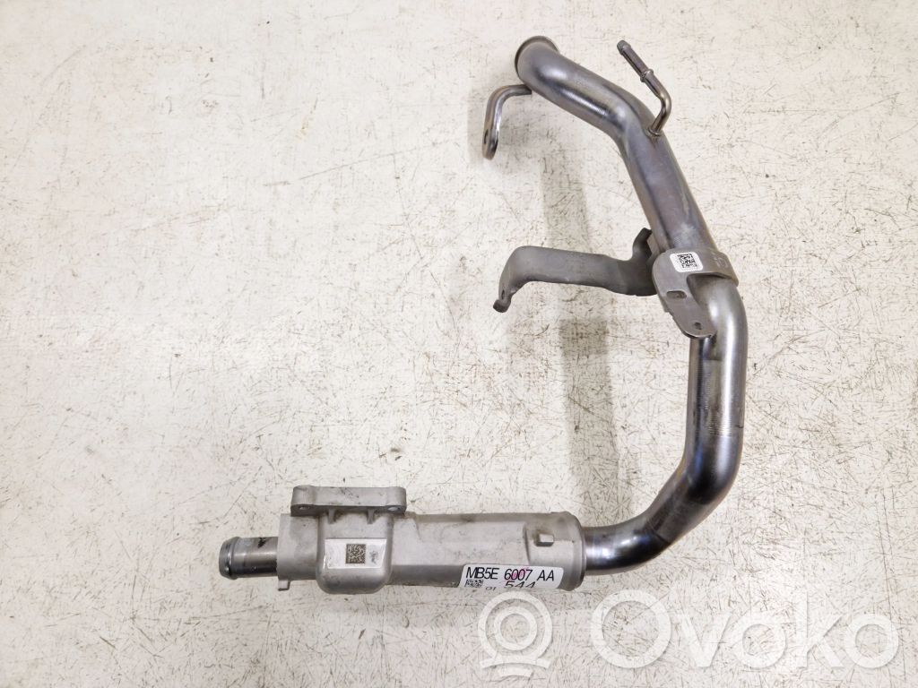 Ford Explorer VI Engine coolant pipe/hose 