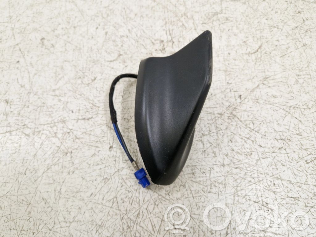 Ford Escape IV GPS-pystyantenni 