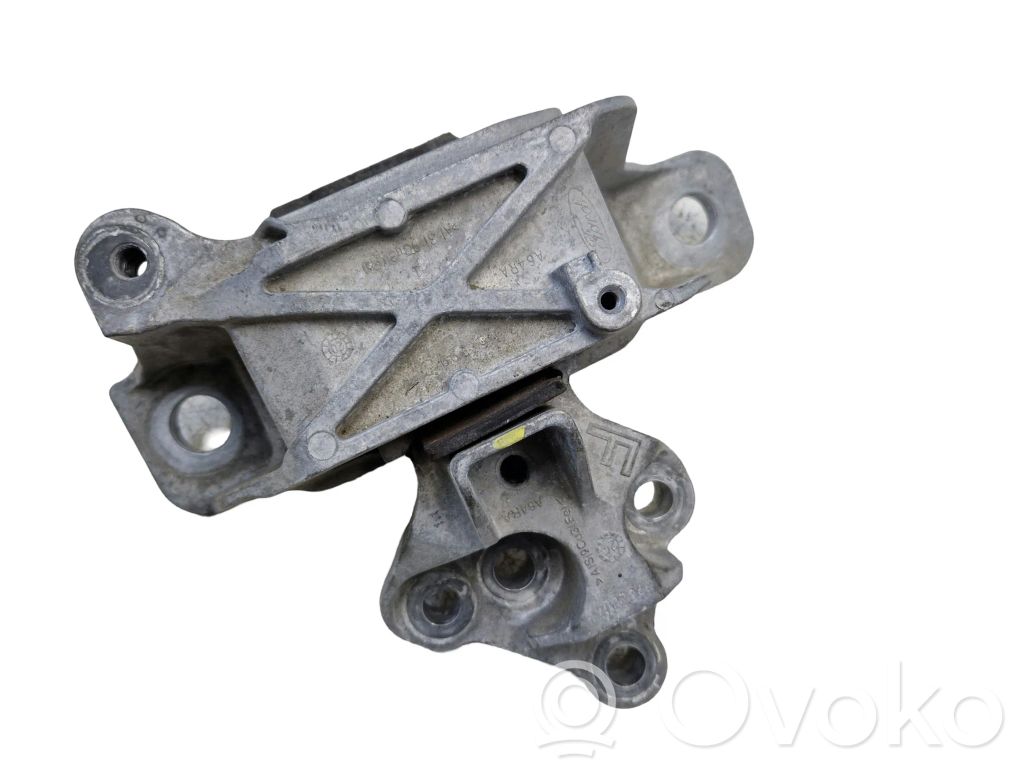 Ford Escape IV Gearbox mount 