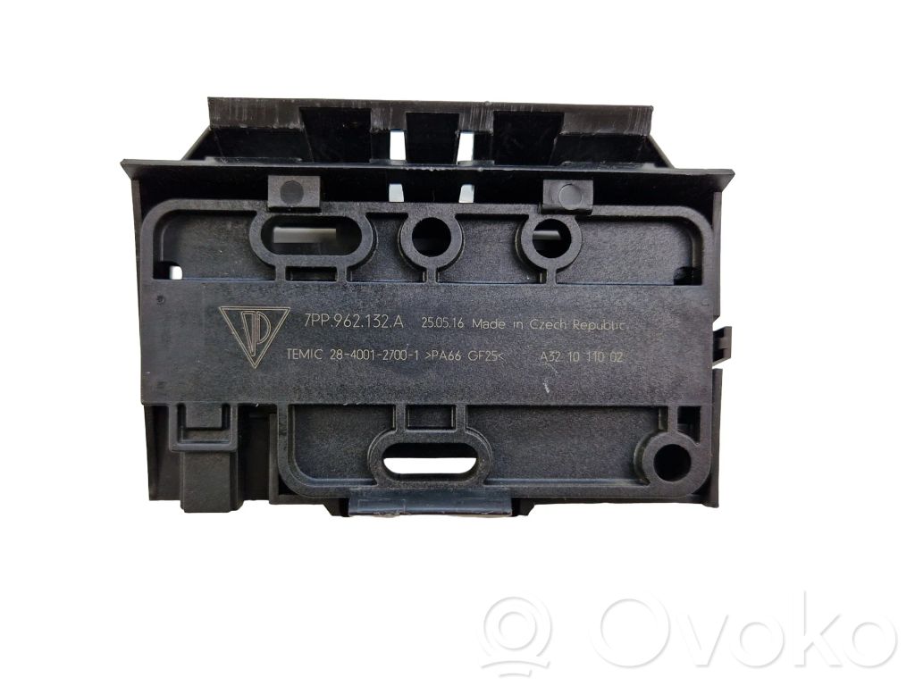 Radion pystyantenni   7PP962132,7PP962132A,A321011002,28400127001
