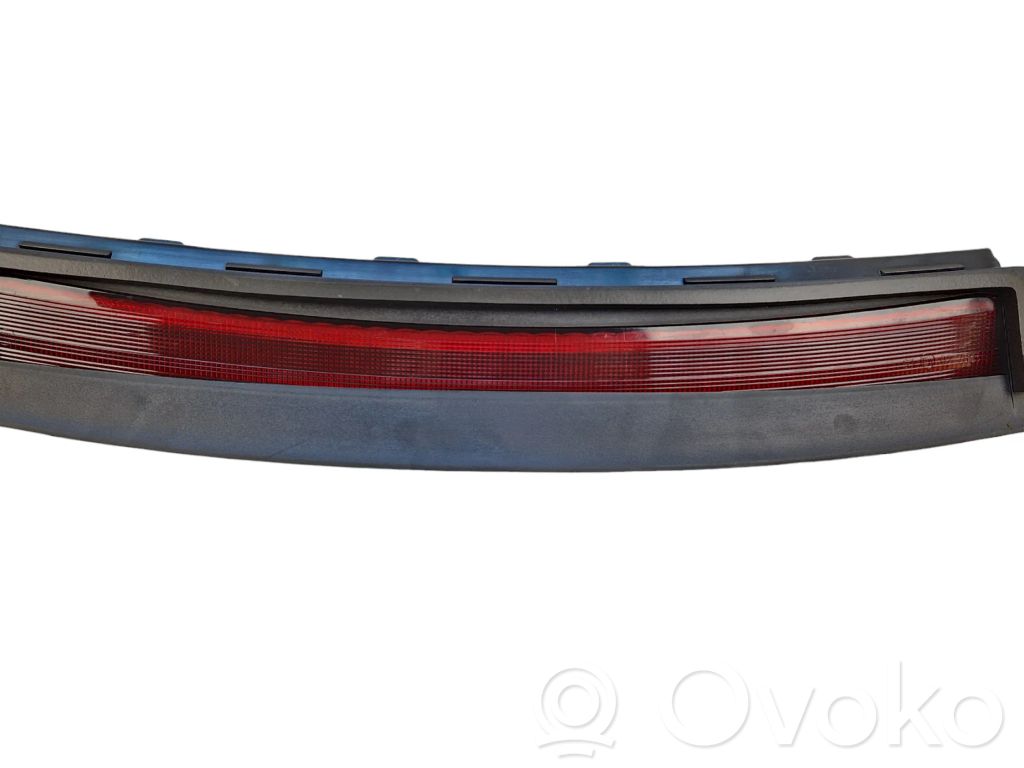 Tesla Model 3 Third/center stoplight 
