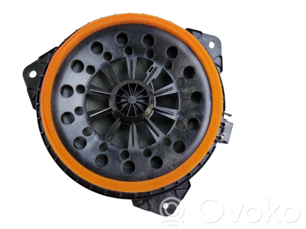 Subaru Outback (BS) Rear door speaker 