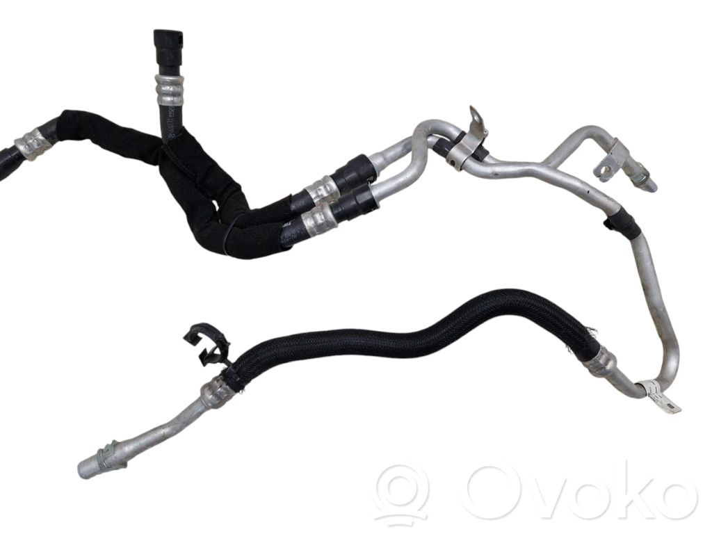 Ford Explorer VI Engine coolant pipe/hose 