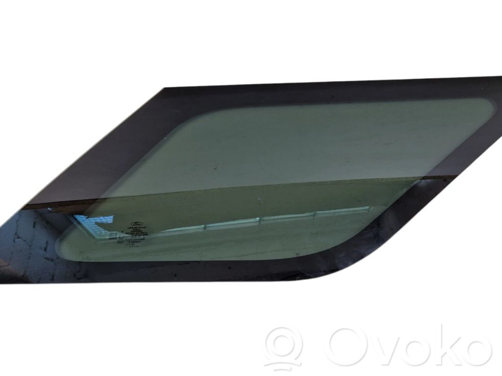 Ford Explorer VI Finestrino laterale posteriore 