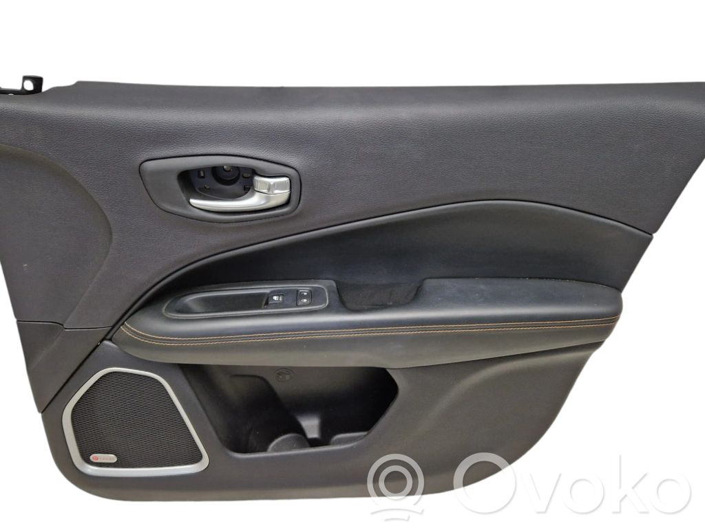 Jeep Compass Etuoven verhoilu 
