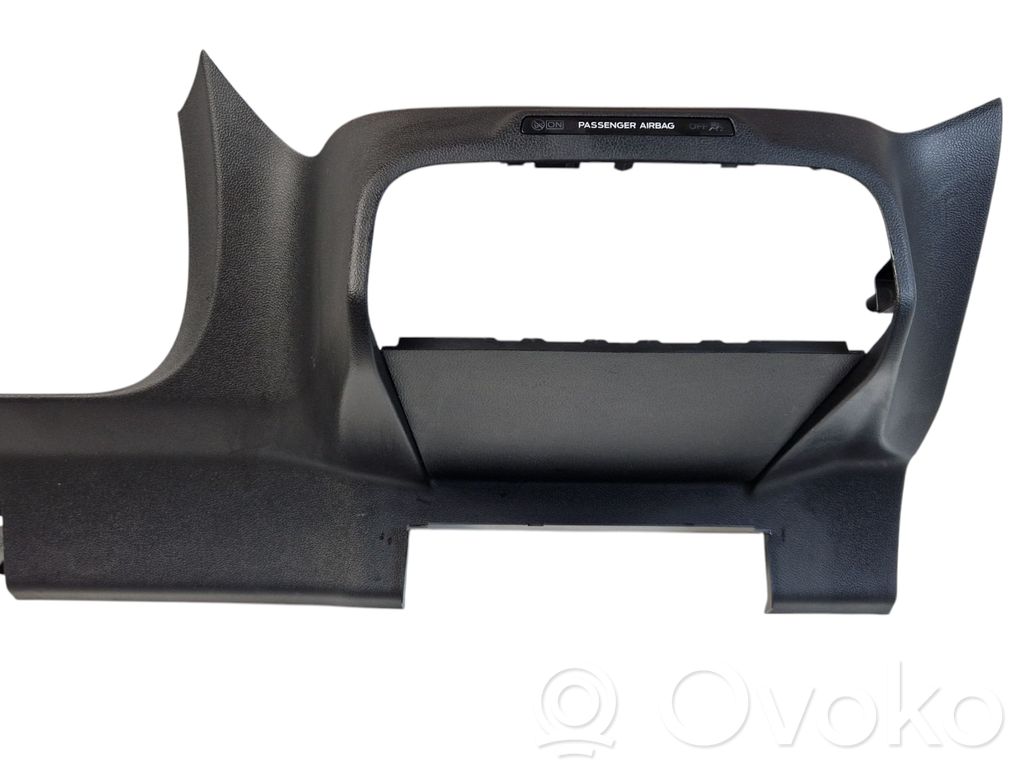 Ford Escape IV Panel trim 