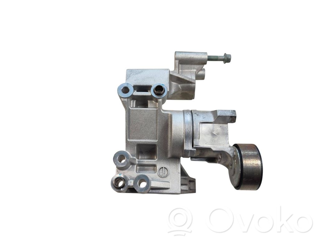 KIA Sportage Generator/alternator bracket 