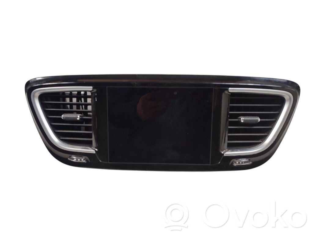 Chrysler Pacifica Screen/display/small screen 