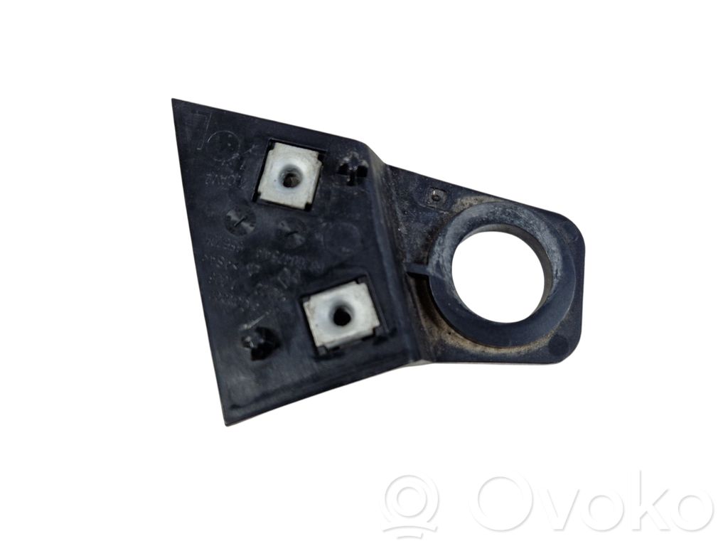 Chrysler Pacifica Headlight/headlamp mounting bracket 