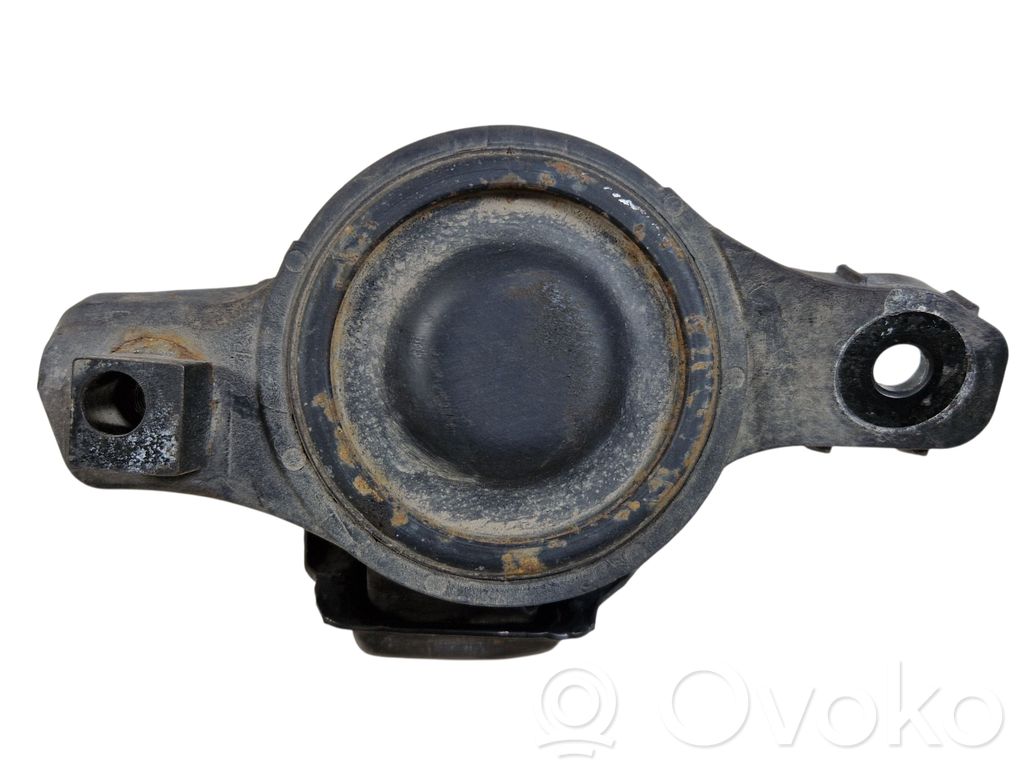 Subaru Forester SK Engine mounting bracket 