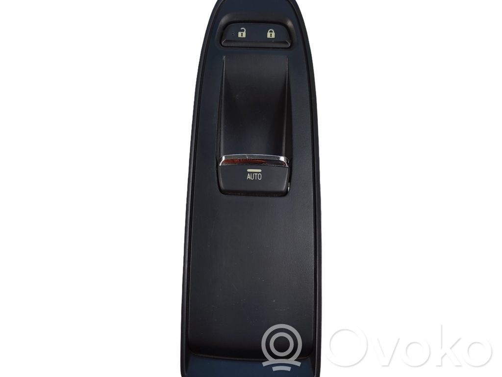 Subaru Forester SK Electric window control switch 