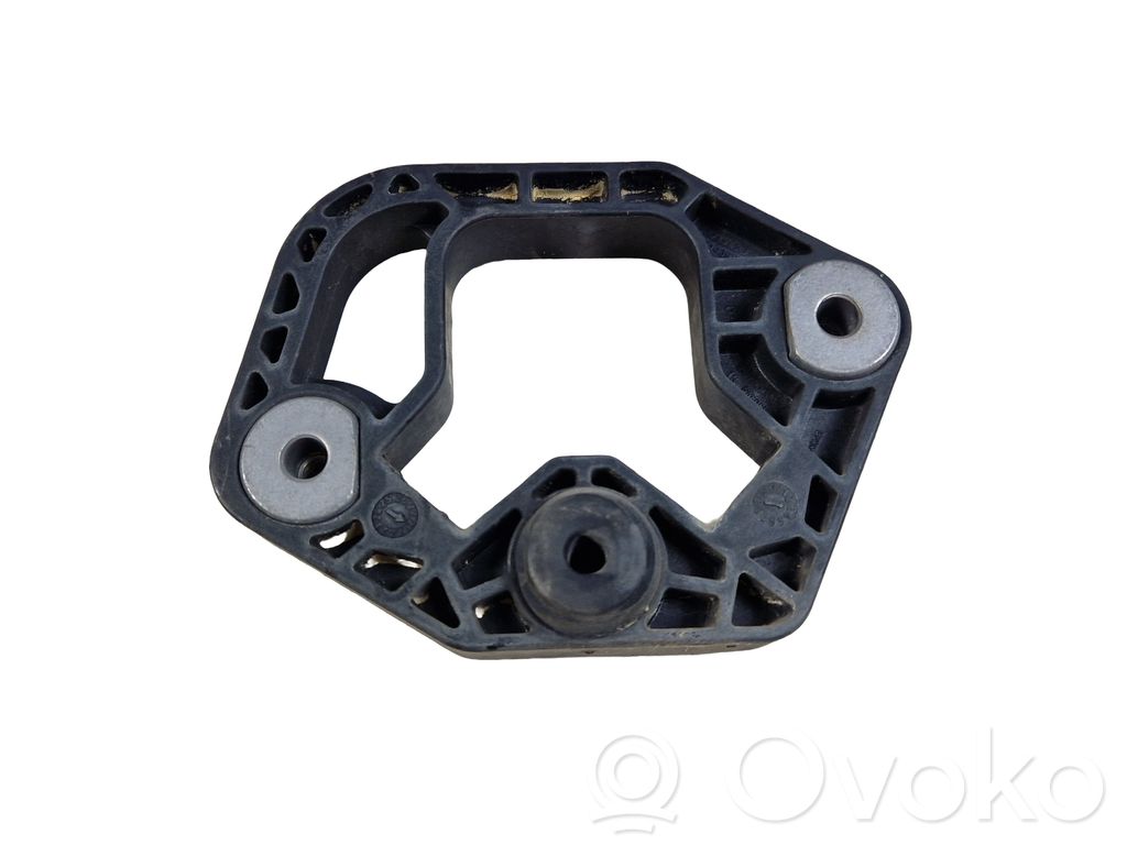 Volvo XC60 Radiator support slam panel bracket 