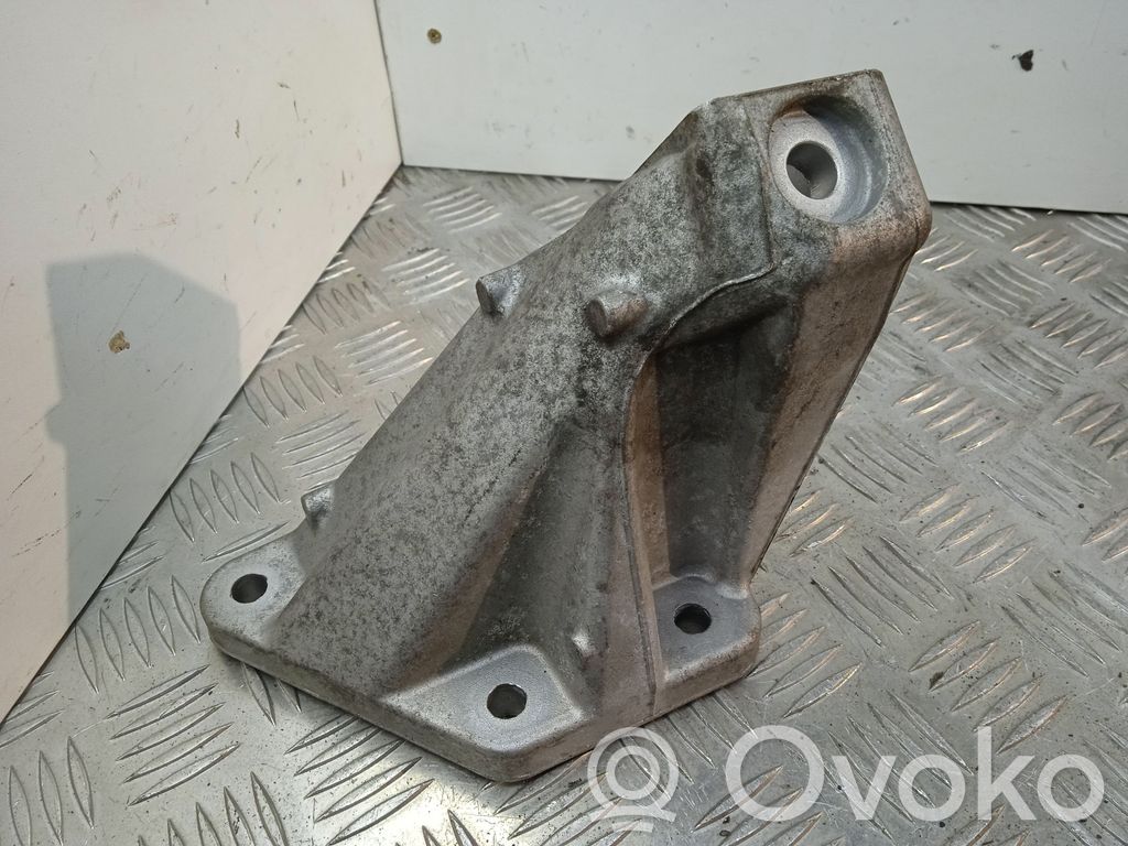 BMW M5 Engine mounting bracket 