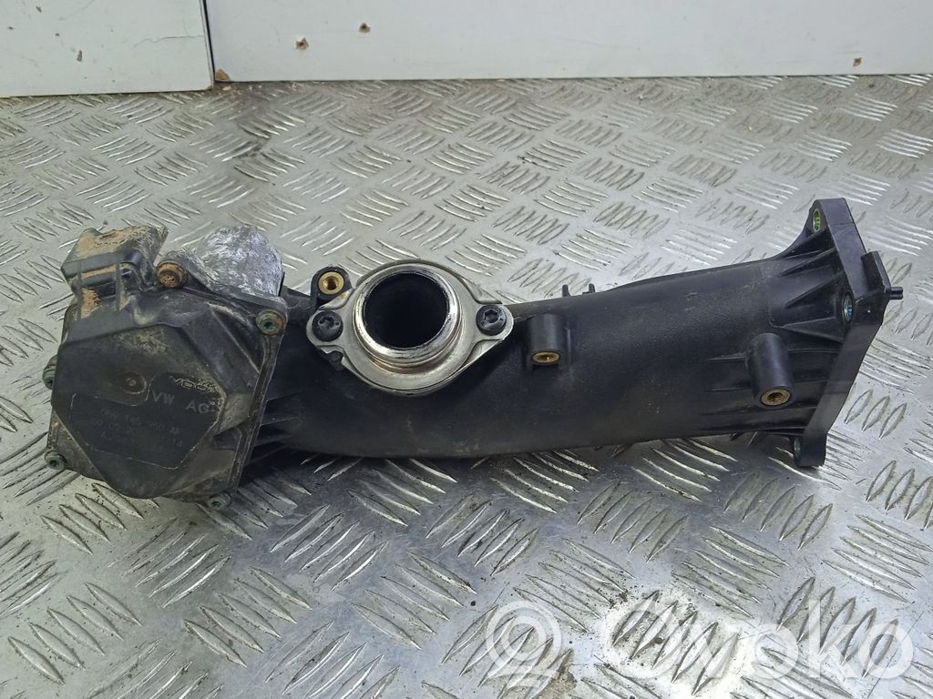 Volkswagen Touareg II Electric throttle body valve 