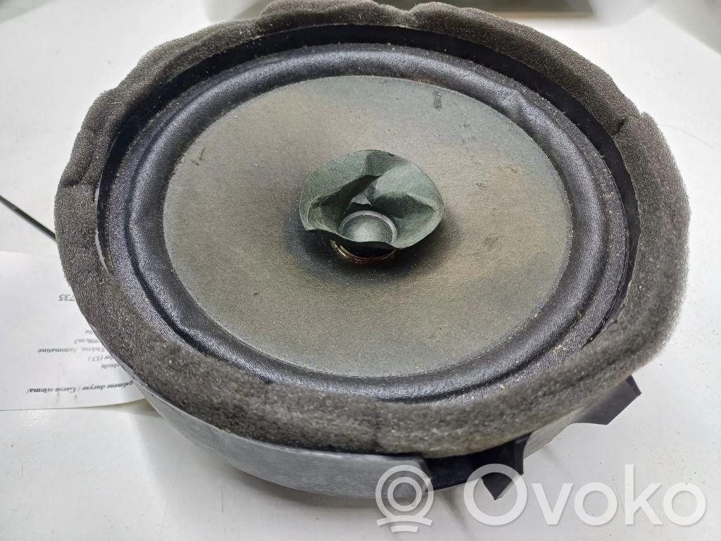 Mitsubishi Outlander Rear door speaker 