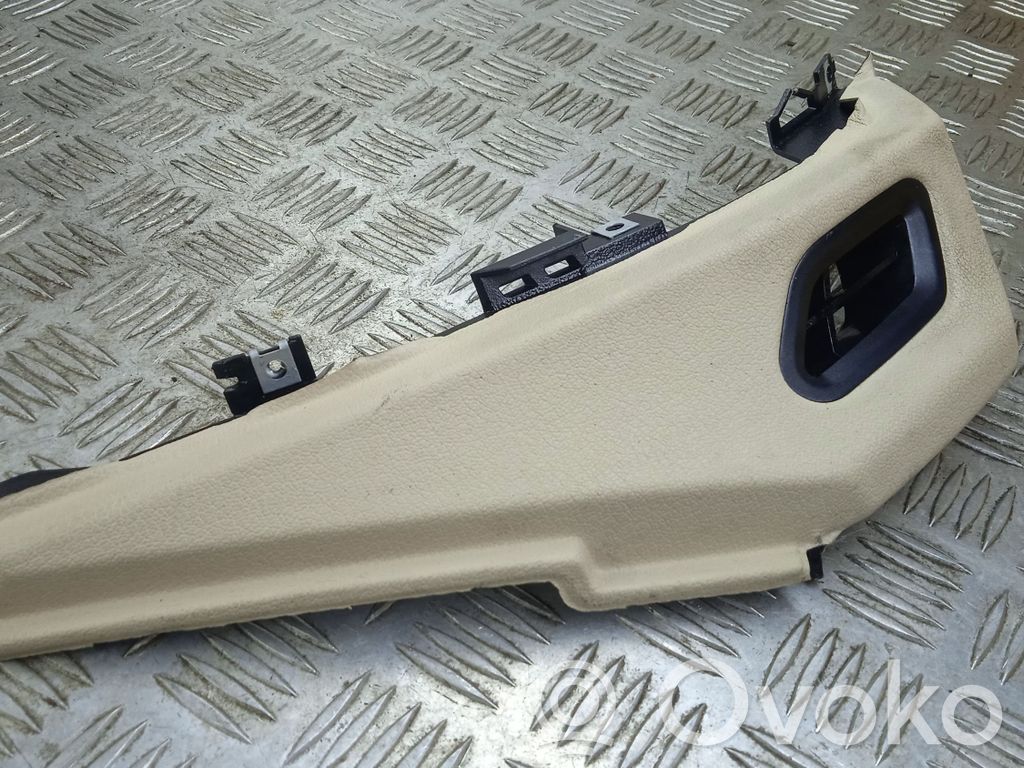 BMW Z4 E89 Kita salono detalė 