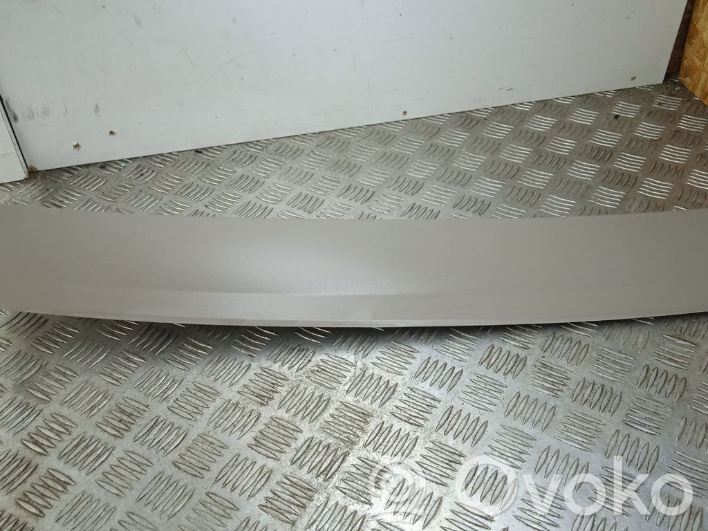 BMW X5 E70 Tailgate trim 