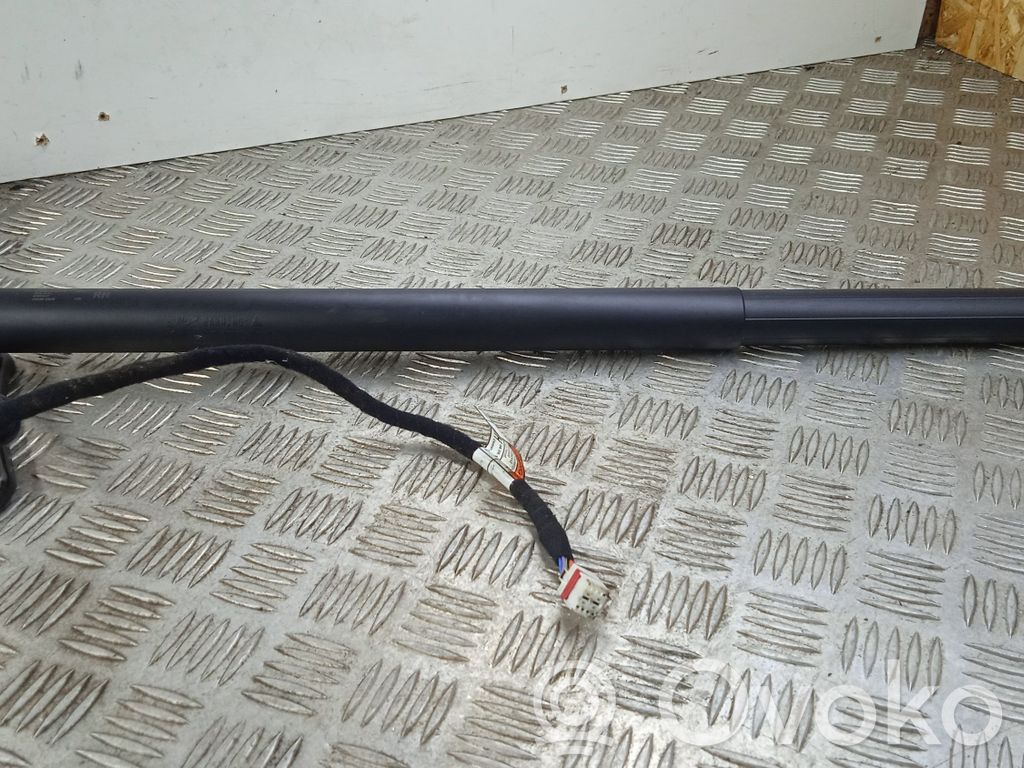 Maserati Levante Tailgate/trunk strut/damper 