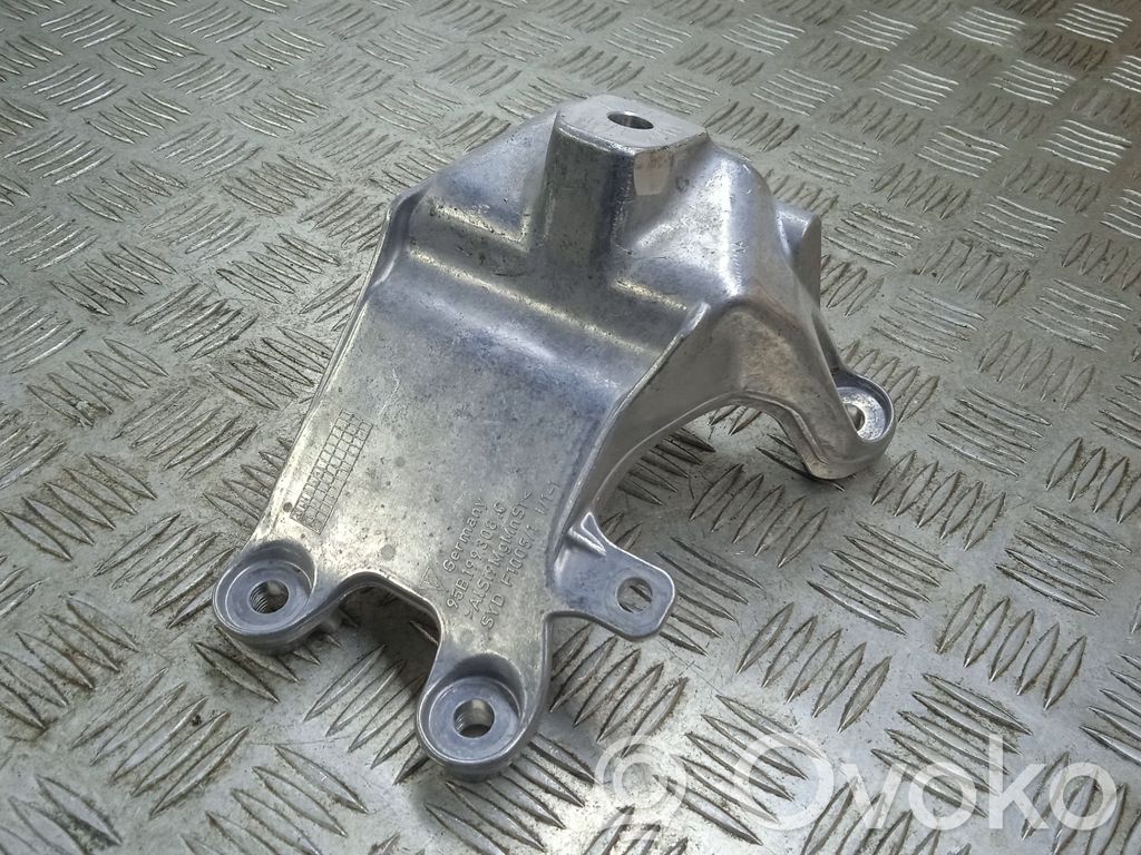 Porsche Macan (95B) Engine mounting bracket 