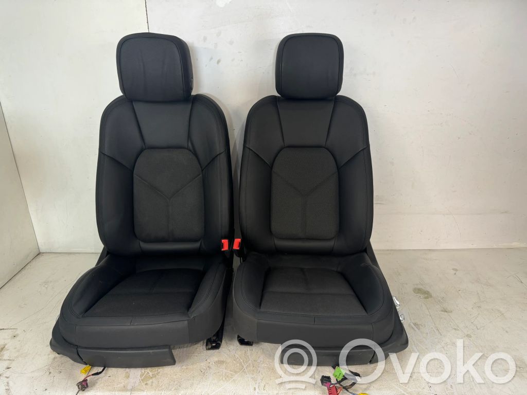 Porsche Macan (95B) Istuinsarja 