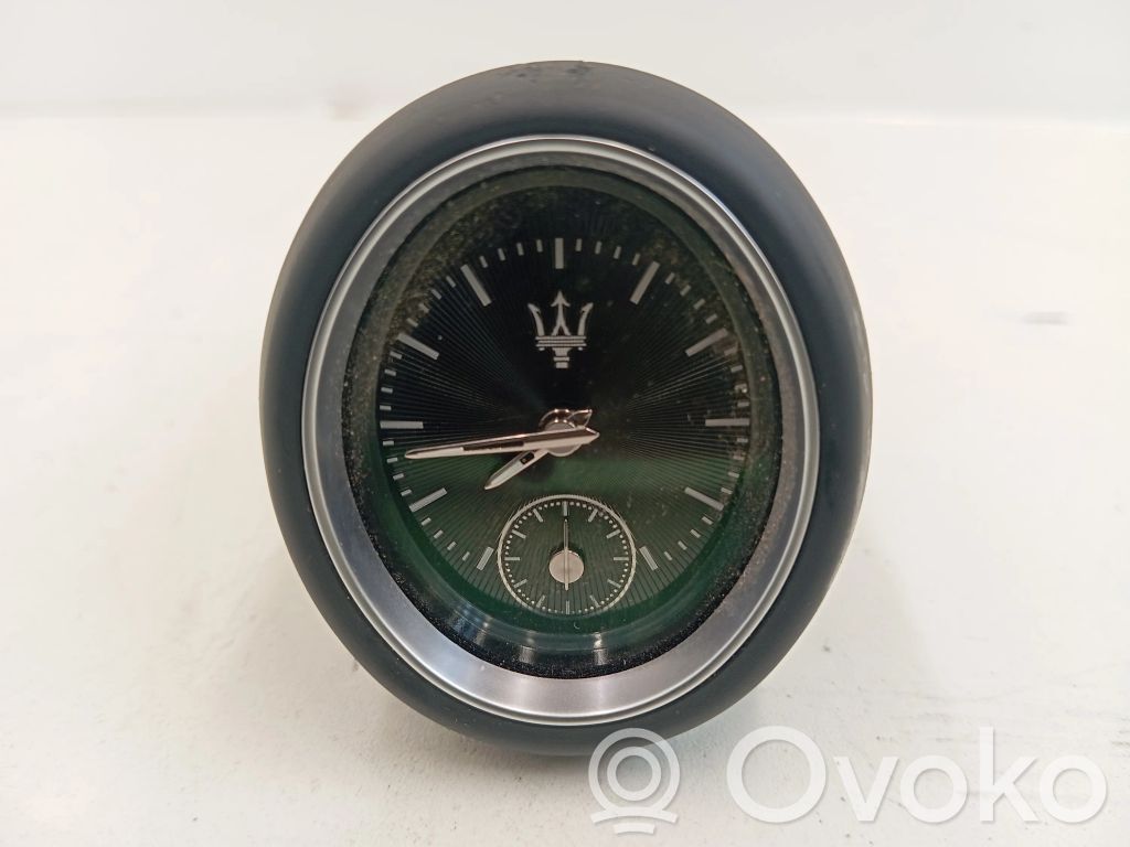 Clock   670063100