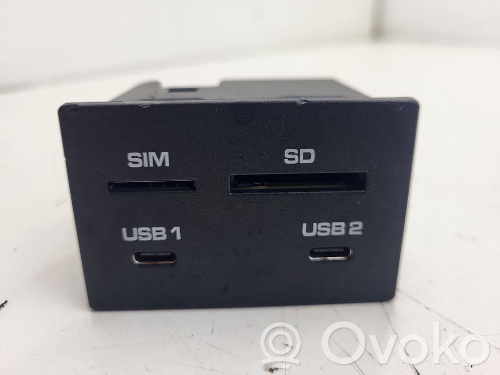 Enchufe conector USB   95B035736A