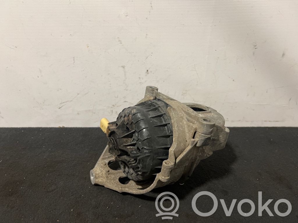 Audi Q7 4M Engine mount bracket 
