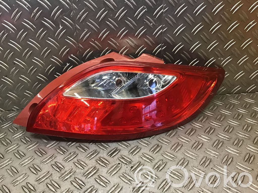 Rear/tail lights   D65151150