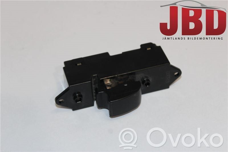 Electric window control switch   8608A183,8608A183
