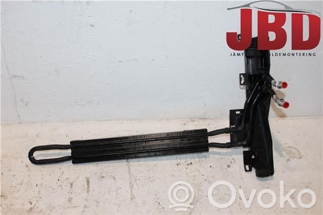 Transmisijas eļļas radiators