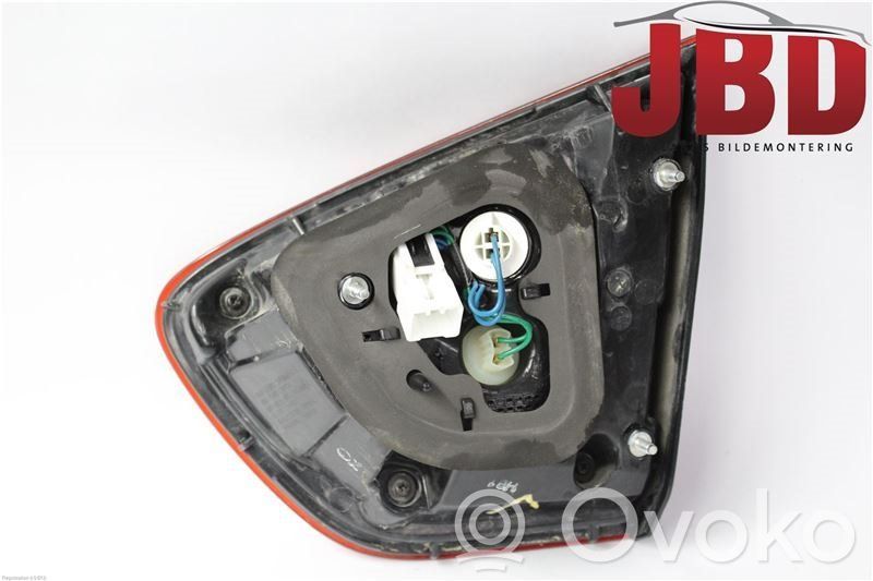 KIA Rio Takaluukun takavalot 
