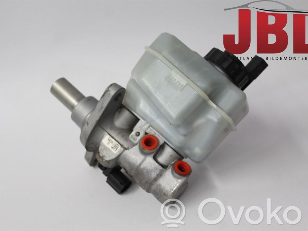 Volkswagen PASSAT B7 Główny cylinder hamulca 
