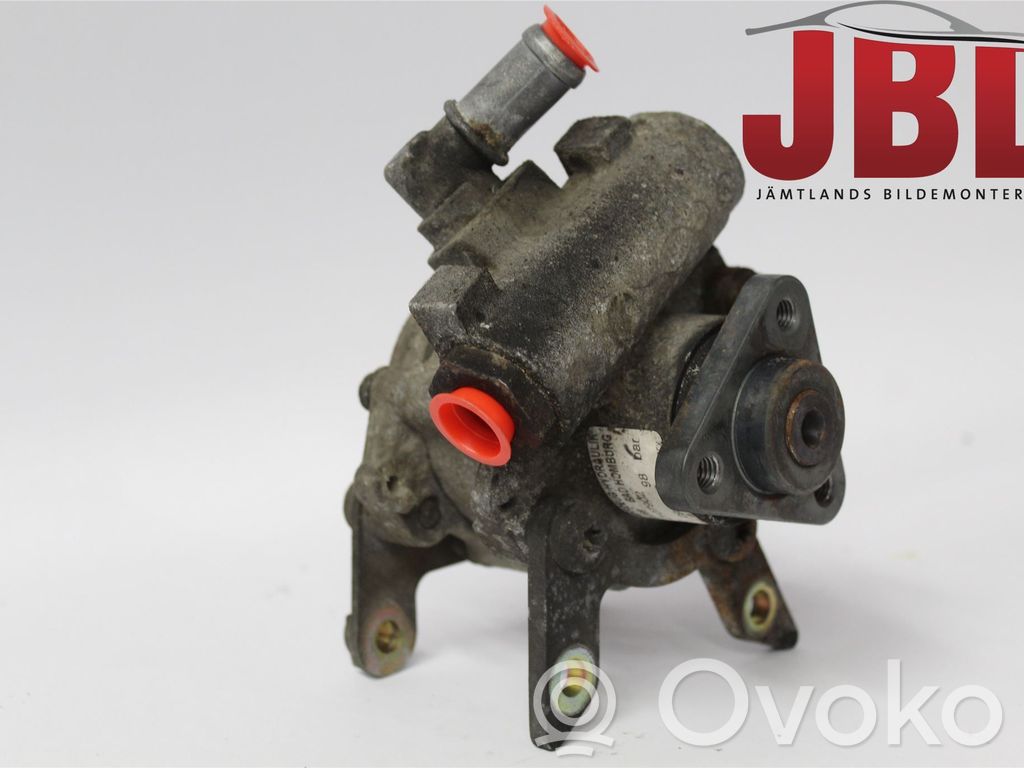 BMW 3 E36 Power steering pump 
