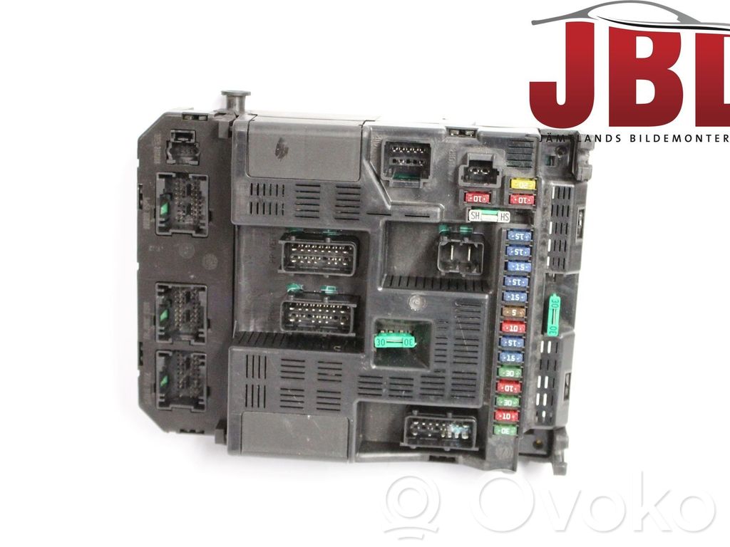 Peugeot 307 Fuse module 