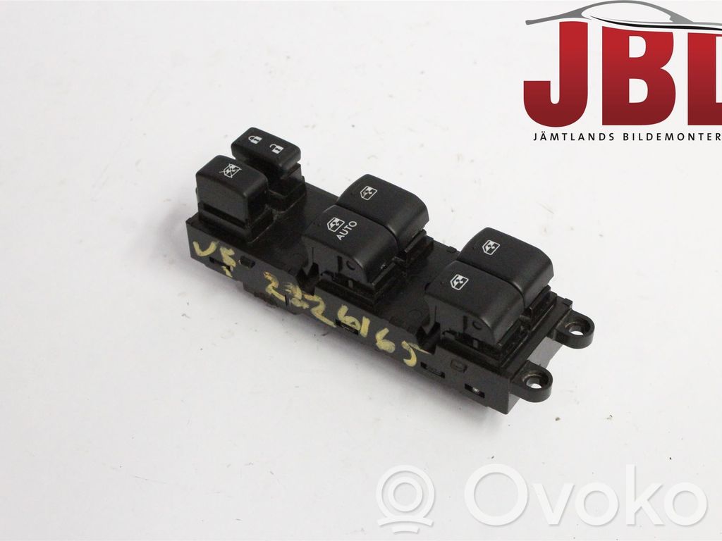Subaru Outback Electric window control switch 