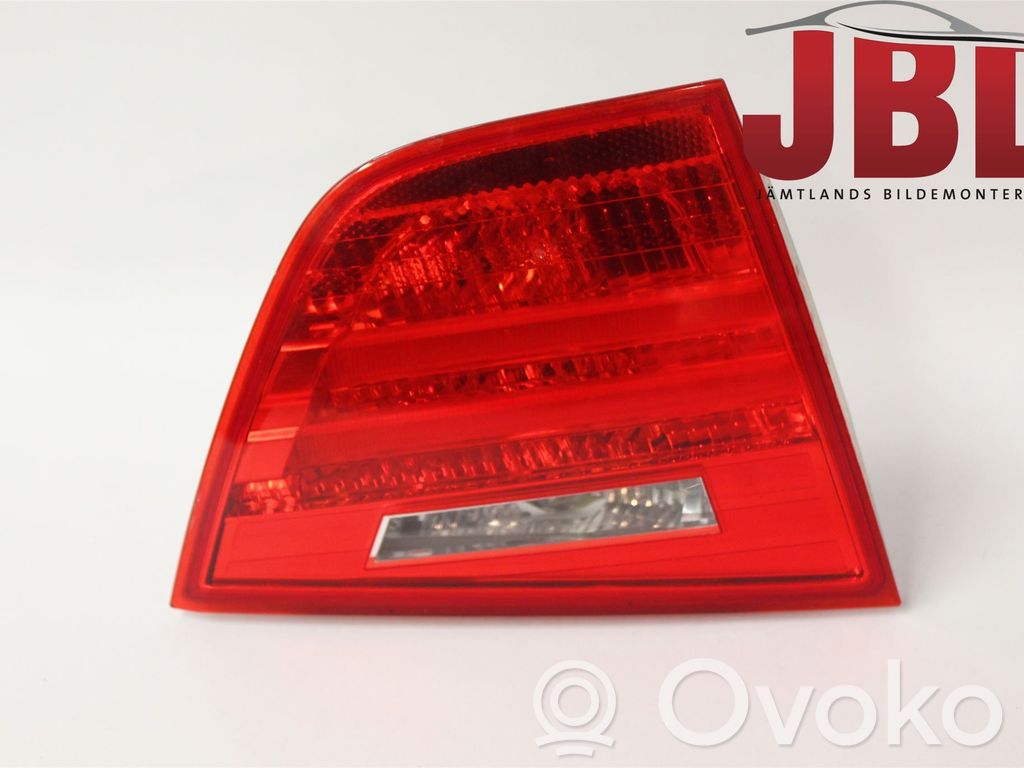 BMW 3 E90 E91 Aizmugurējais lukturis pārsegā 