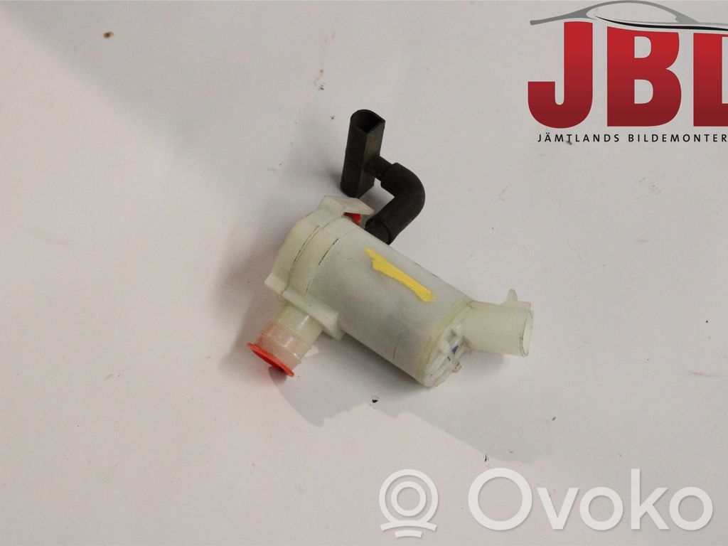 Subaru XV I Windscreen/windshield washer pump 