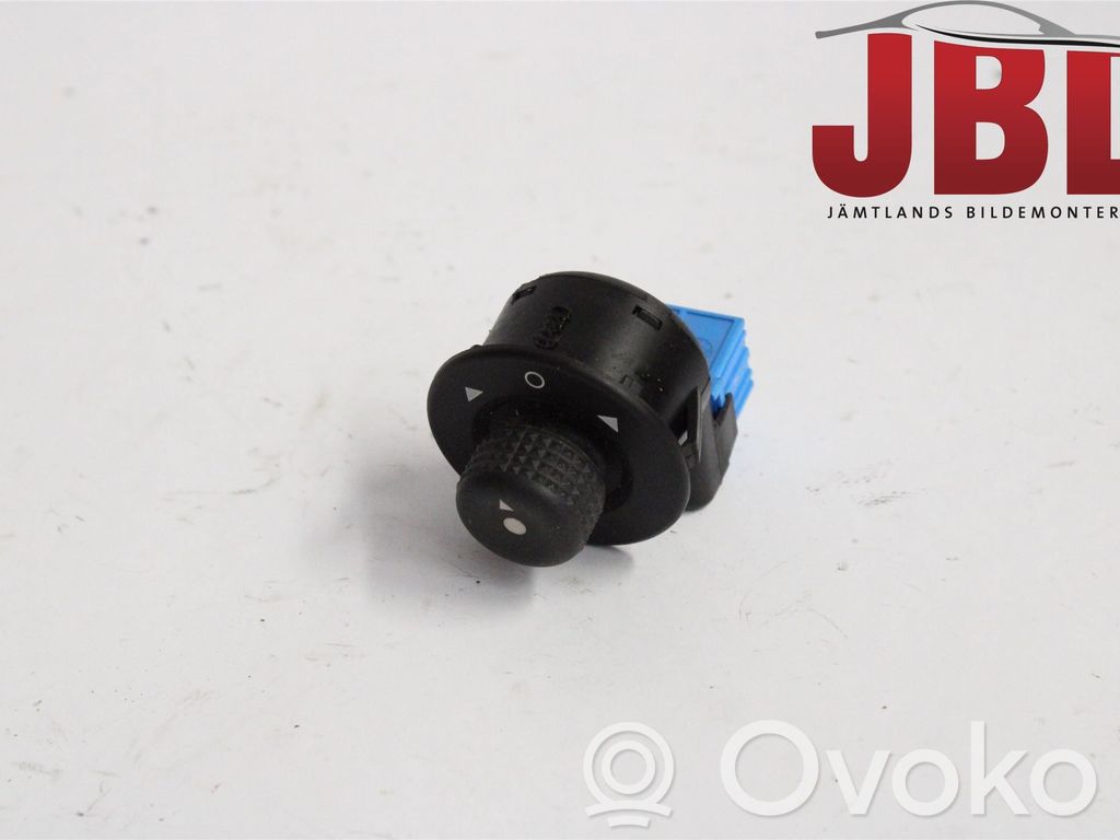 Peugeot Partner Wing mirror switch 