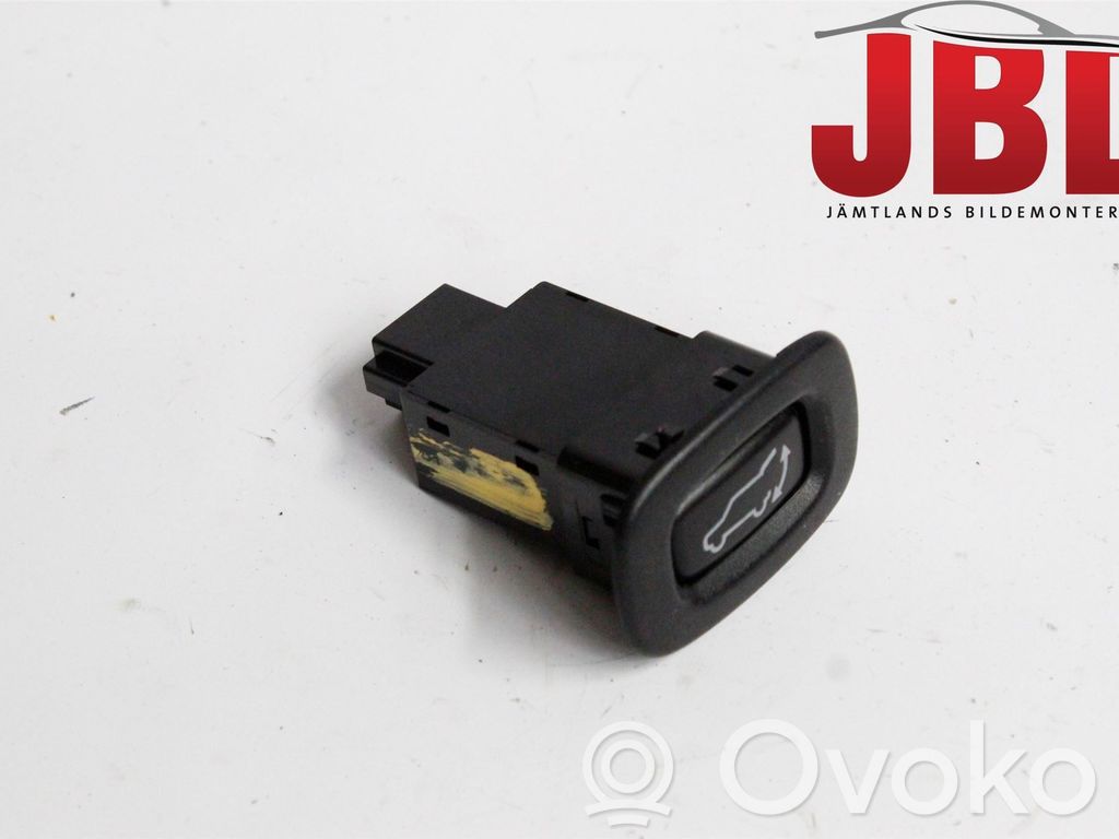 Botón interruptor de maletero abierto   MN170754