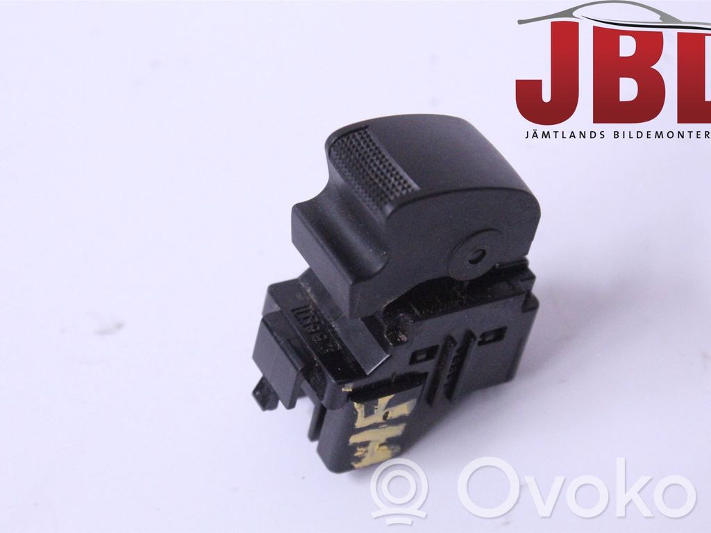 Electric window control switch   8974175310