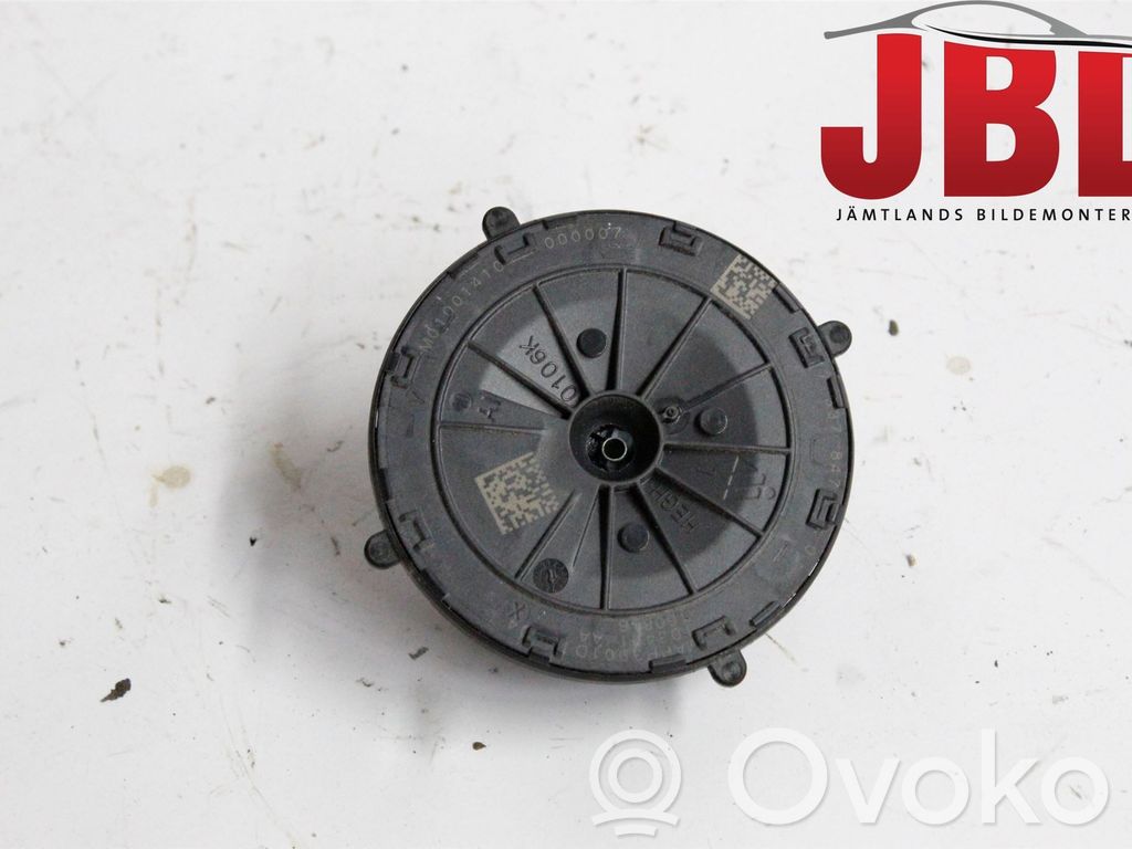 BMW 5 F10 F11 Element lusterka bocznego drzwi przednich 