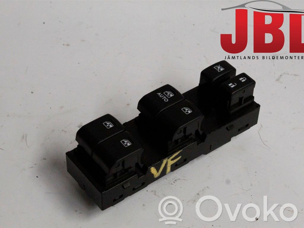 Subaru Forester SJ Electric window control switch 
