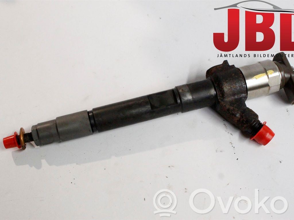 Inyector de combustible   1465A561