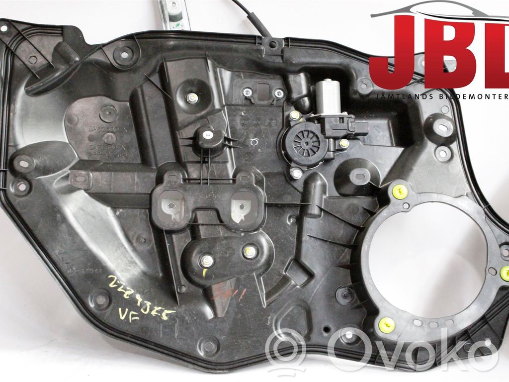 Mazda 2 Macara ușă față cu motor 