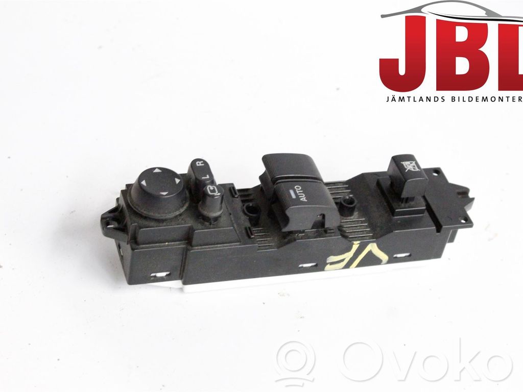 Electric window control switch   BEH266350