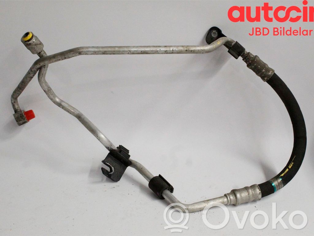 BMW 3 E90 E91 Ilmastointilaitteen putki (A/C) 