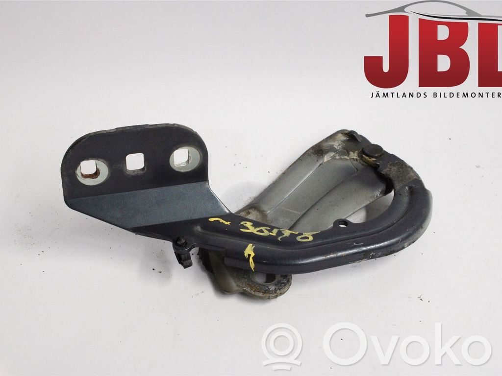 Ford Focus Konepellin saranat 