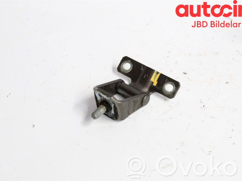 Tailgate/trunk/boot hinge   5802A089
